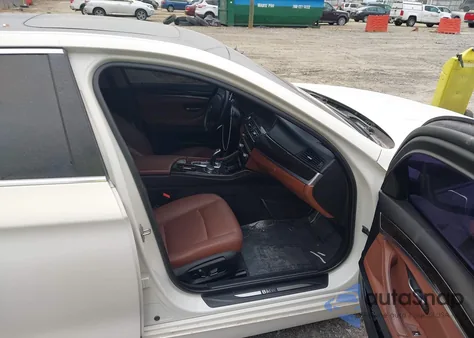 2016 BMW 528I xDrive z USA, uszkodzony, nr VIN WBA5A7C57GG147935